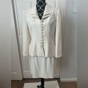 Sunny Names winter-white/Cream Skirt fully lined Suit 12P